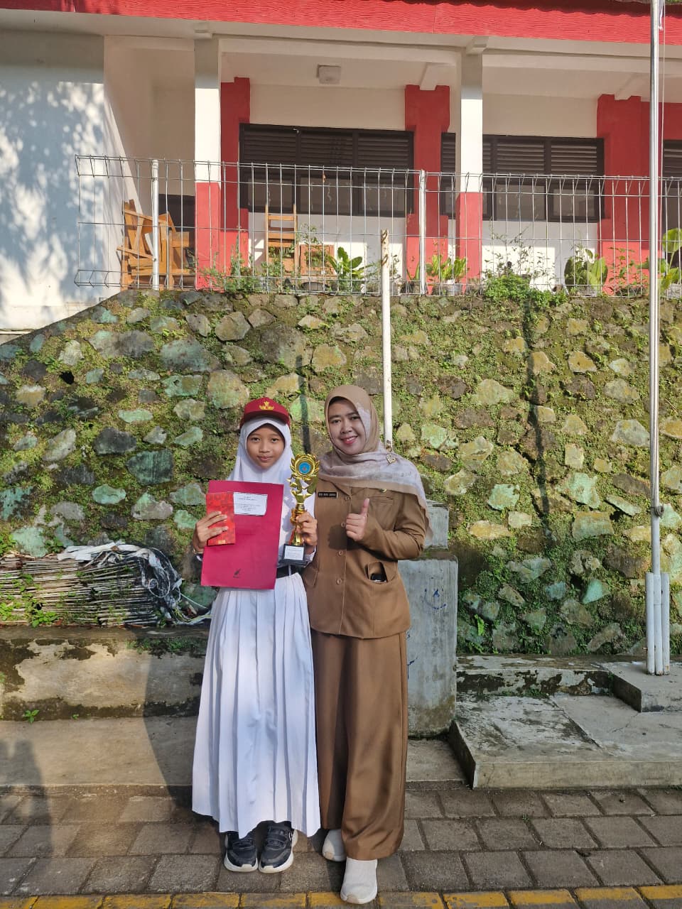 Juara 1 Lomba Gambar Ekspresi FLS3N Tingkat Kecamatan Cimalaka